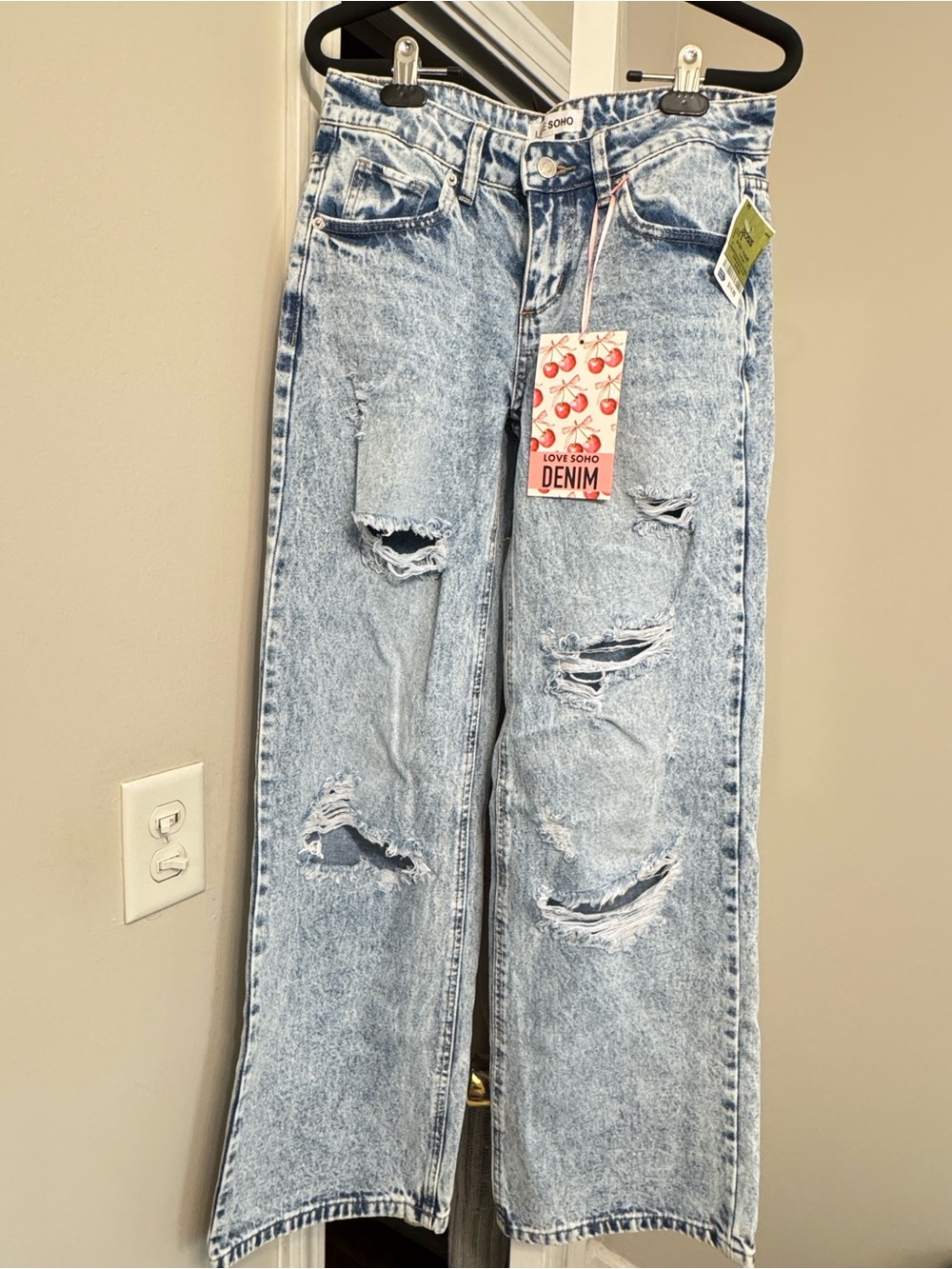 SOHO Light Acid-Wash Wide Leg Jeans in Light Blue